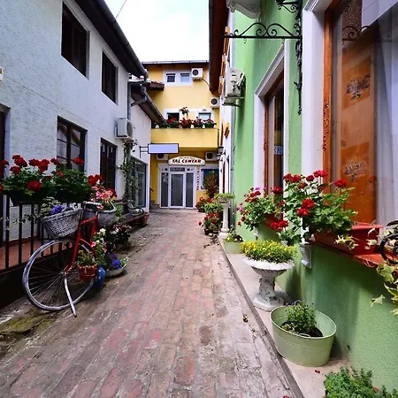 Guest Tal Centar Guest house Novi Sad